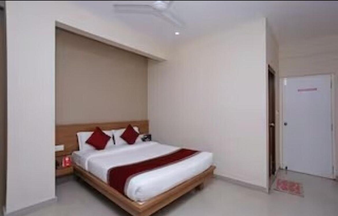 Samasth Rooms And Suits Mysore Exterior foto